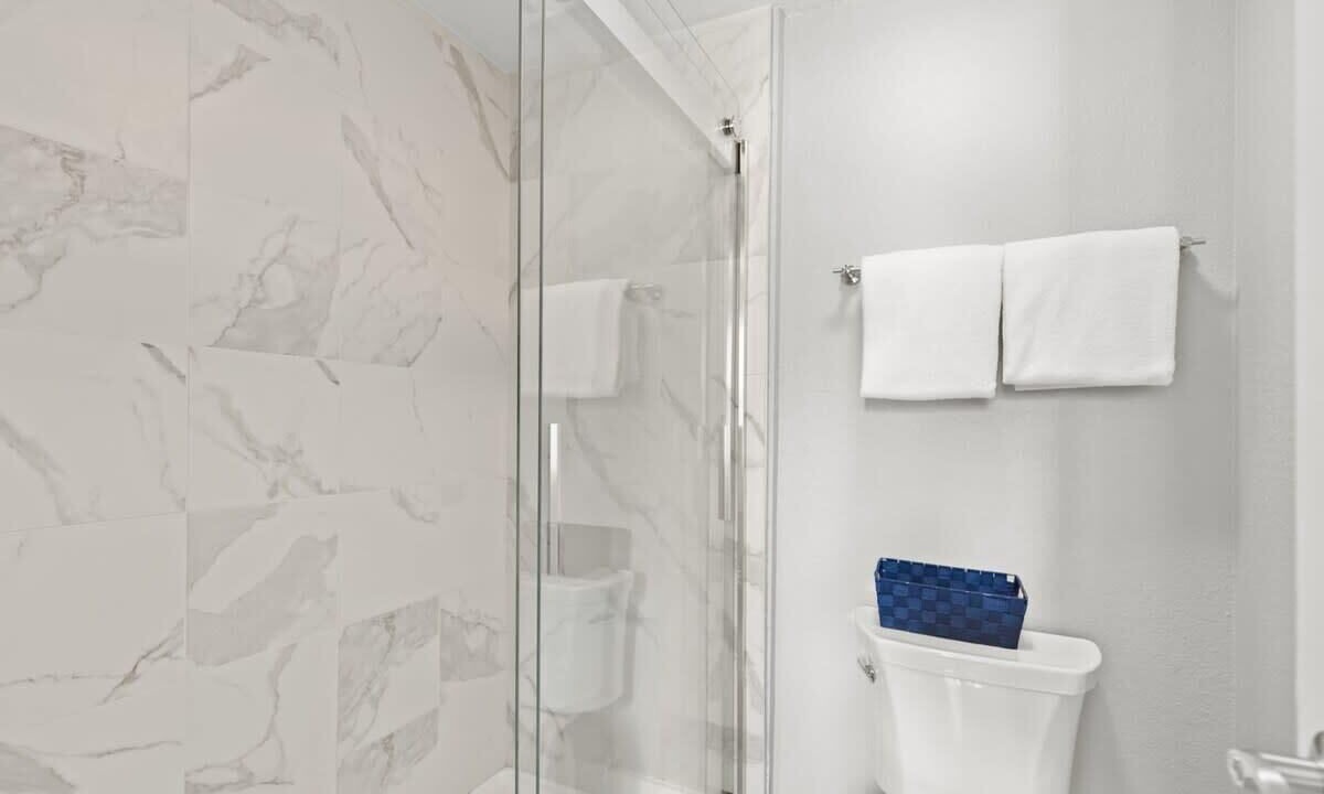 Photo of Bathroom in Peak 8