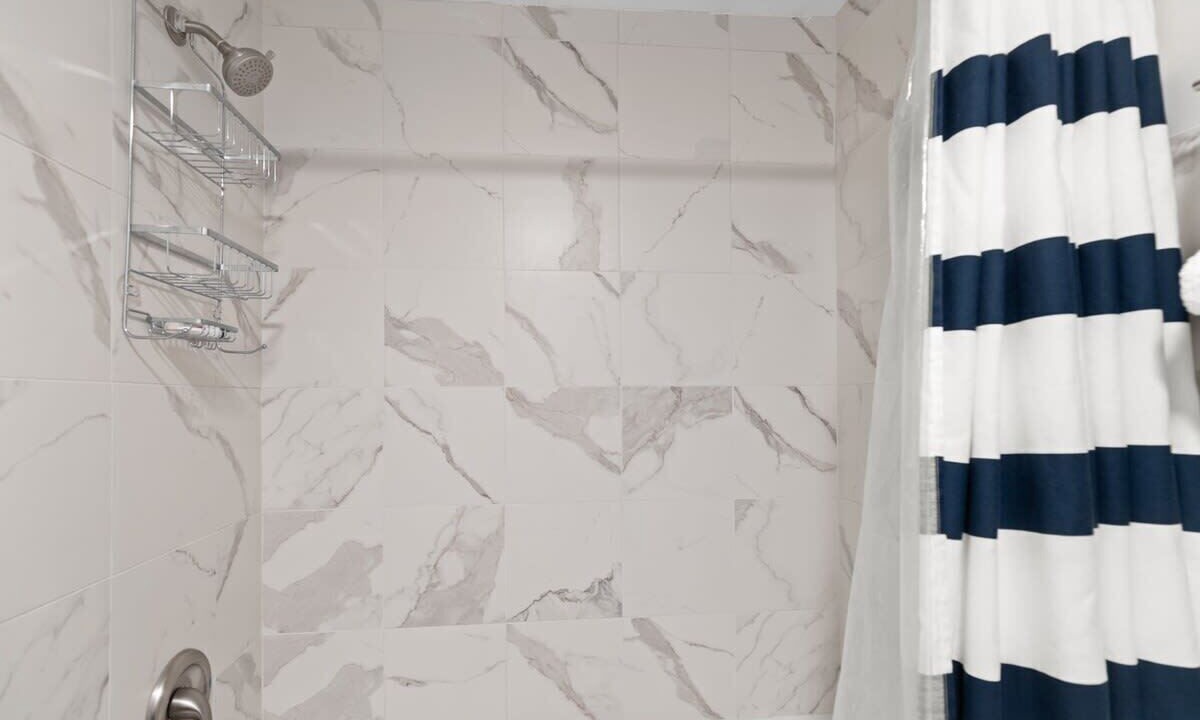 Photo of Bathroom in Peak 8