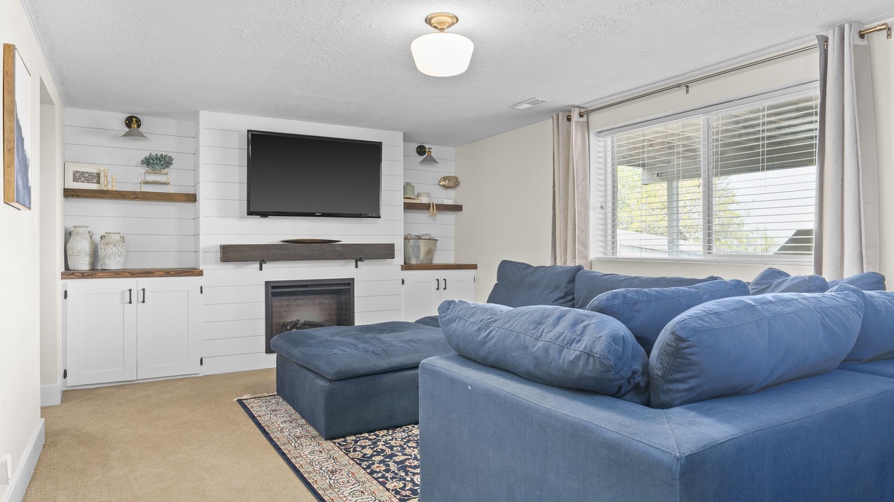 Photo of Livingroom in Bountiful