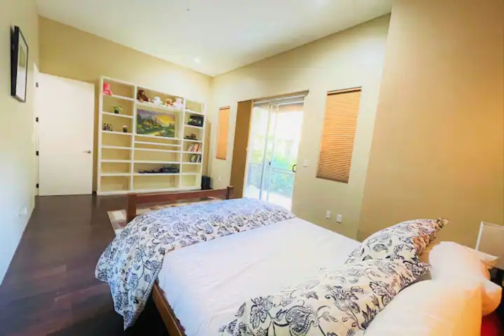 Photo of Bedroom in Downtown Sacramento