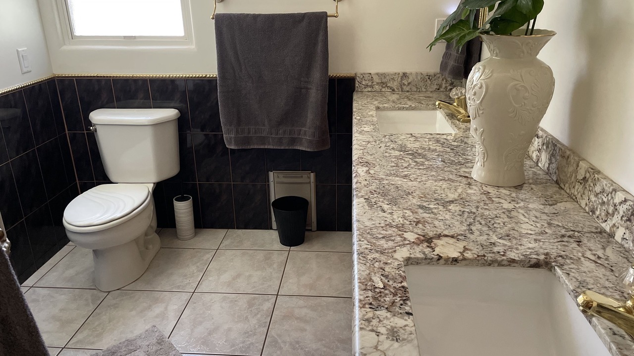 Photo of Bathroom in Yuma Townsite