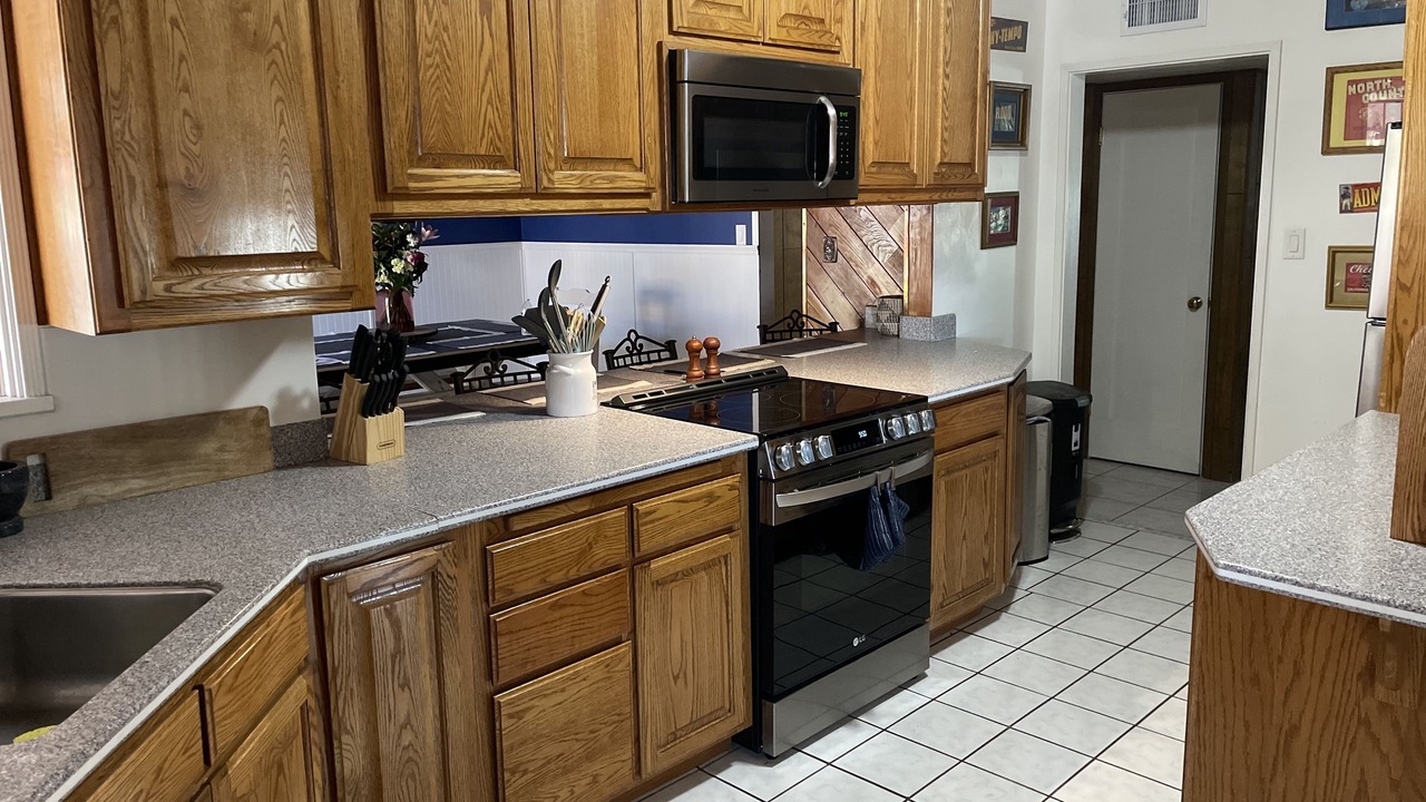 Photo of Kitchen in Yuma Townsite