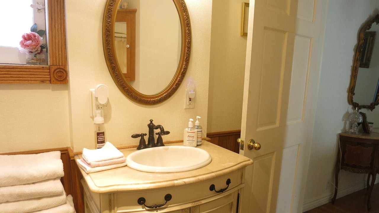 Photo of Bathroom in Central City