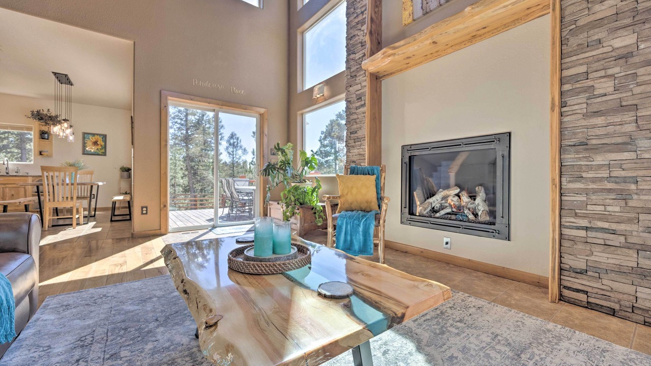 Photo of Livingroom in Woodland Park
