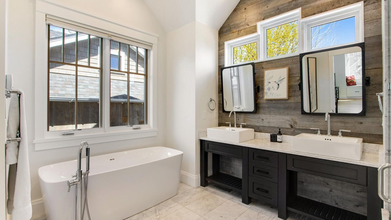Photo of Bathroom in Newlands