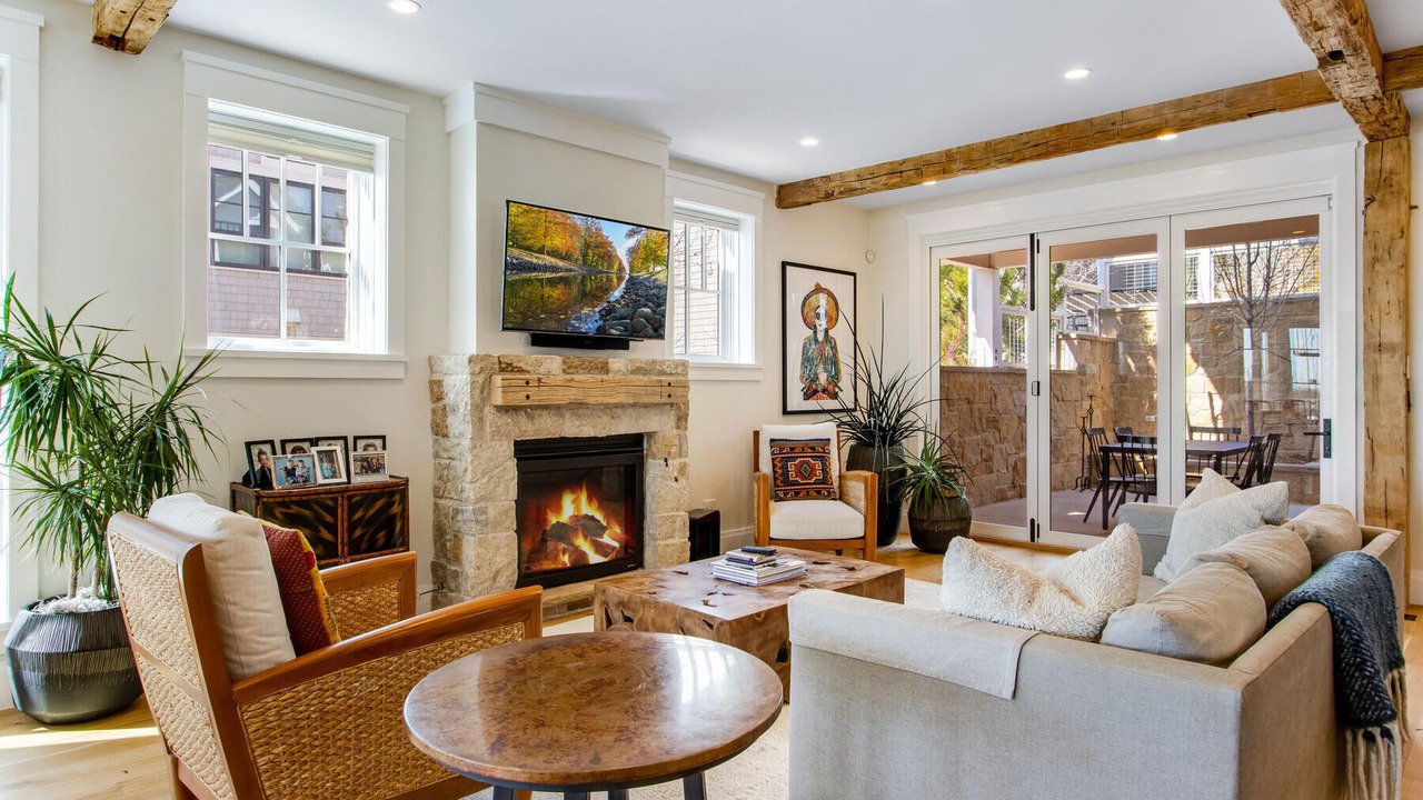 Photo of Livingroom in Newlands