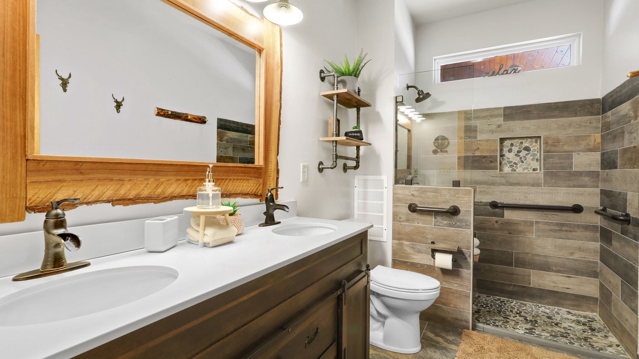 Photo of Bathroom in Suches