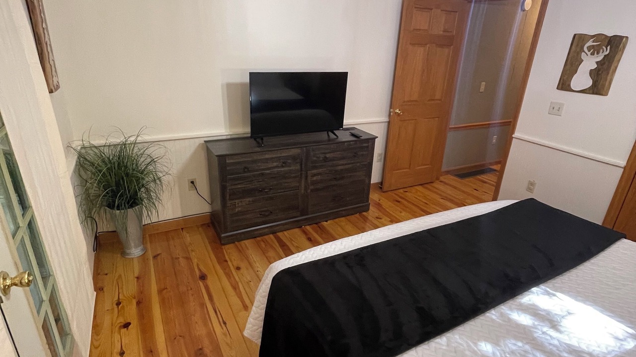 Photo of Bedroom in Ellijay