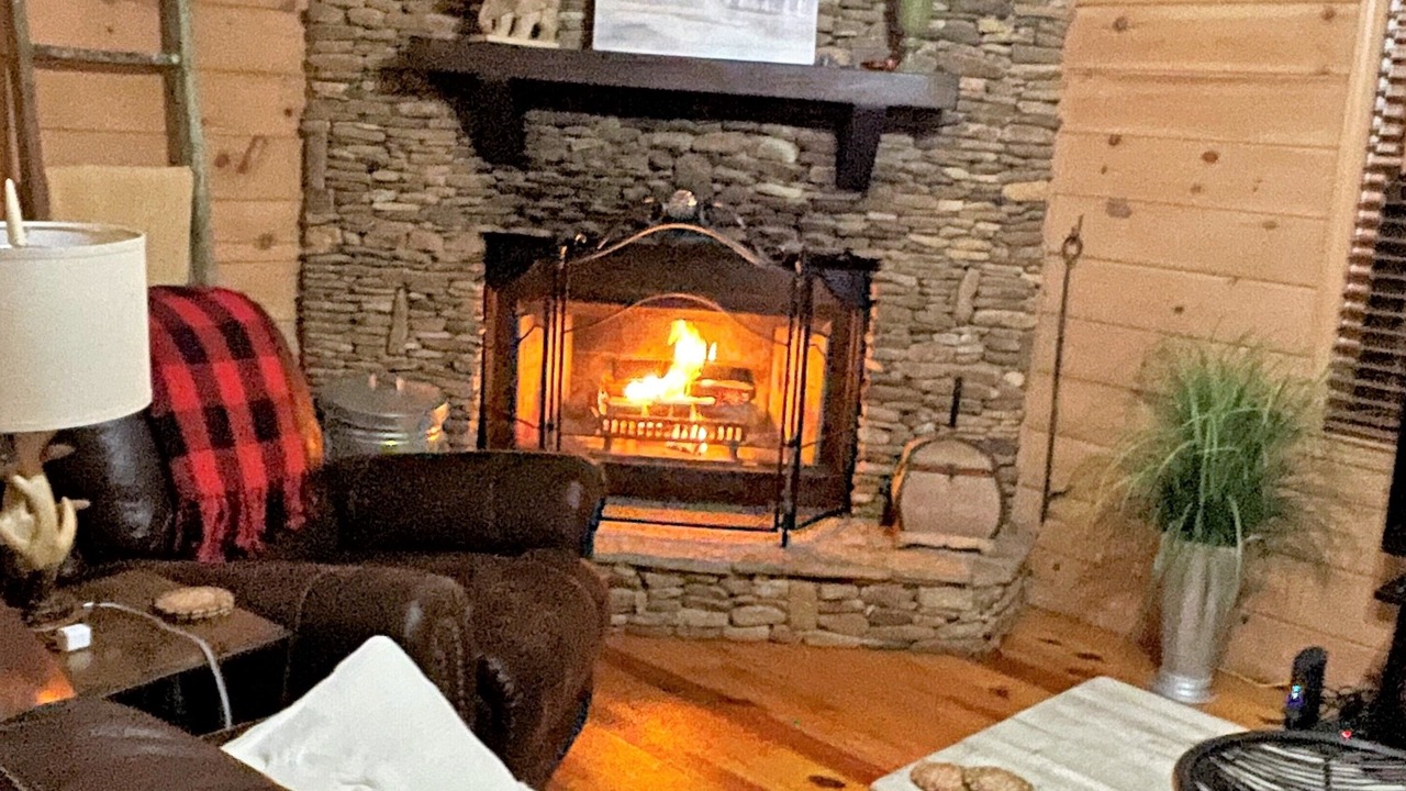 Photo of Livingroom in Ellijay