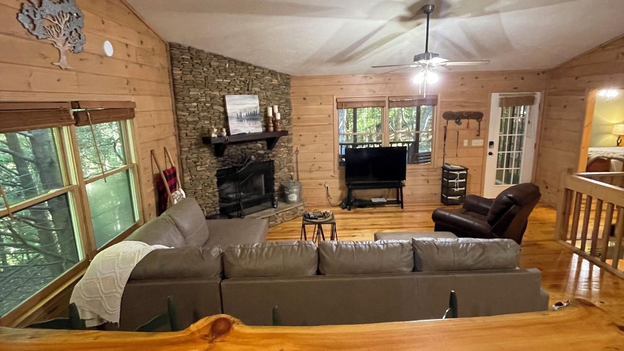 Photo of Livingroom in Ellijay