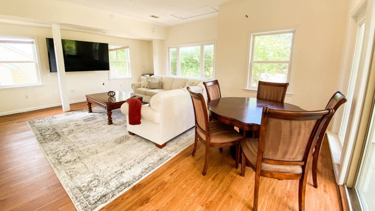 Photo of Bedroom in Edgewater