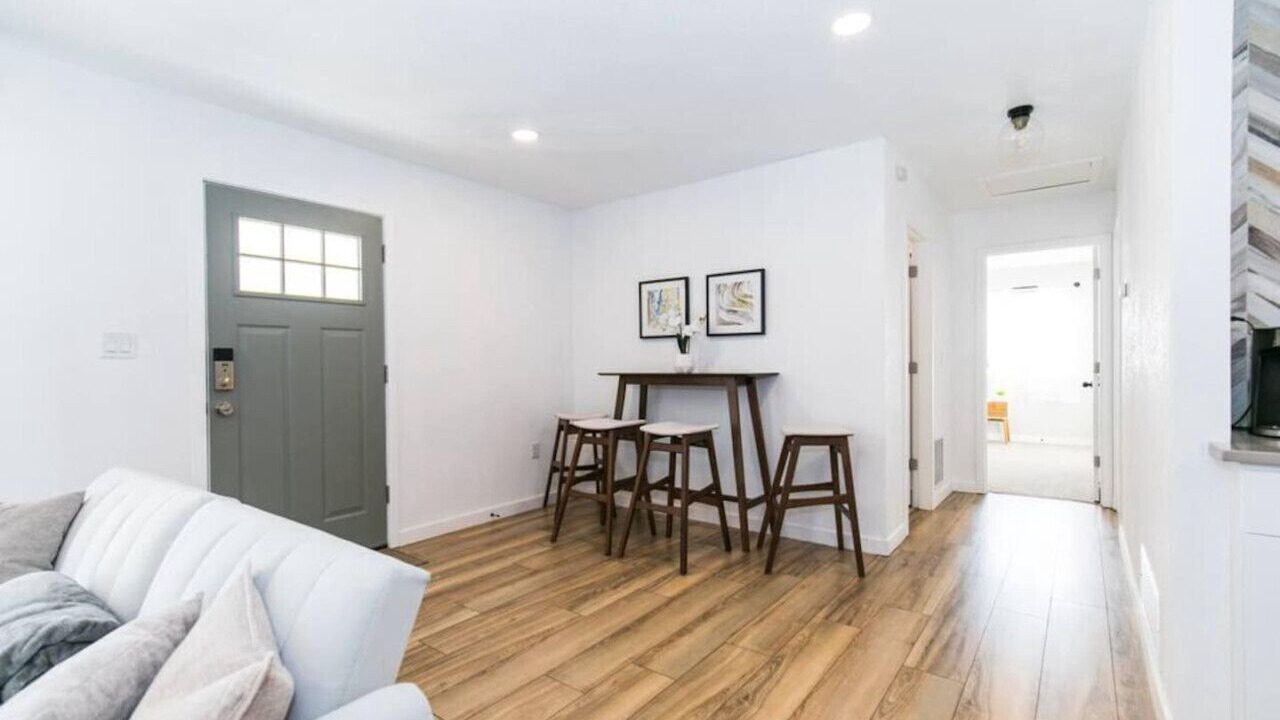 Photo of Livingroom in Berkley