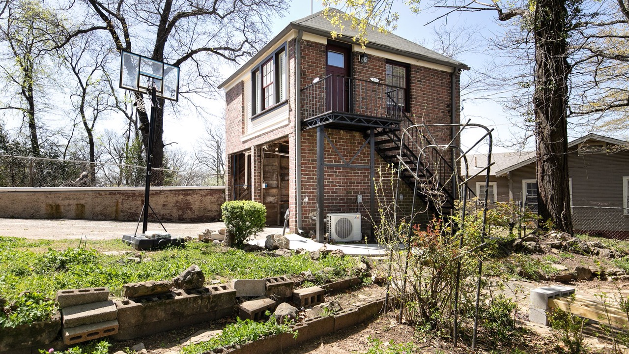 Photo of Outdoor in Norwood