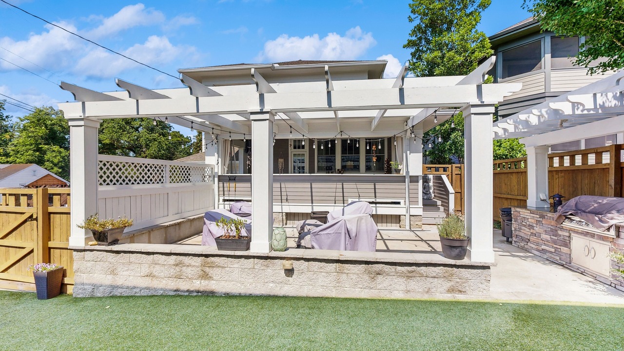 Photo of Patio Balcony in Belmont - Hillsboro