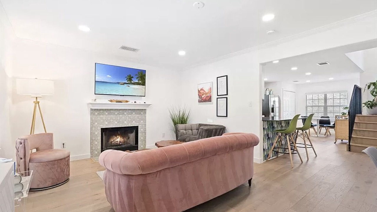 Photo of Livingroom in Apache Shores