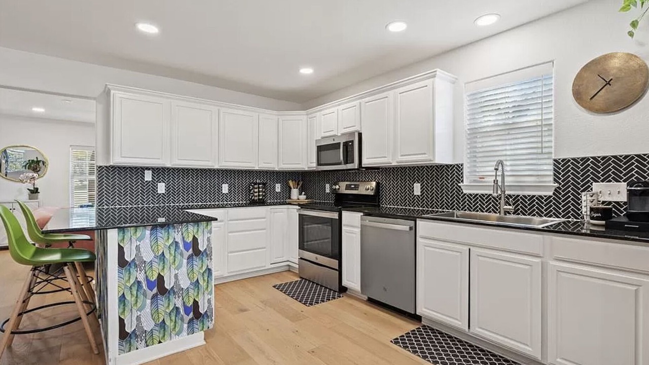 Photo of Kitchen in Apache Shores