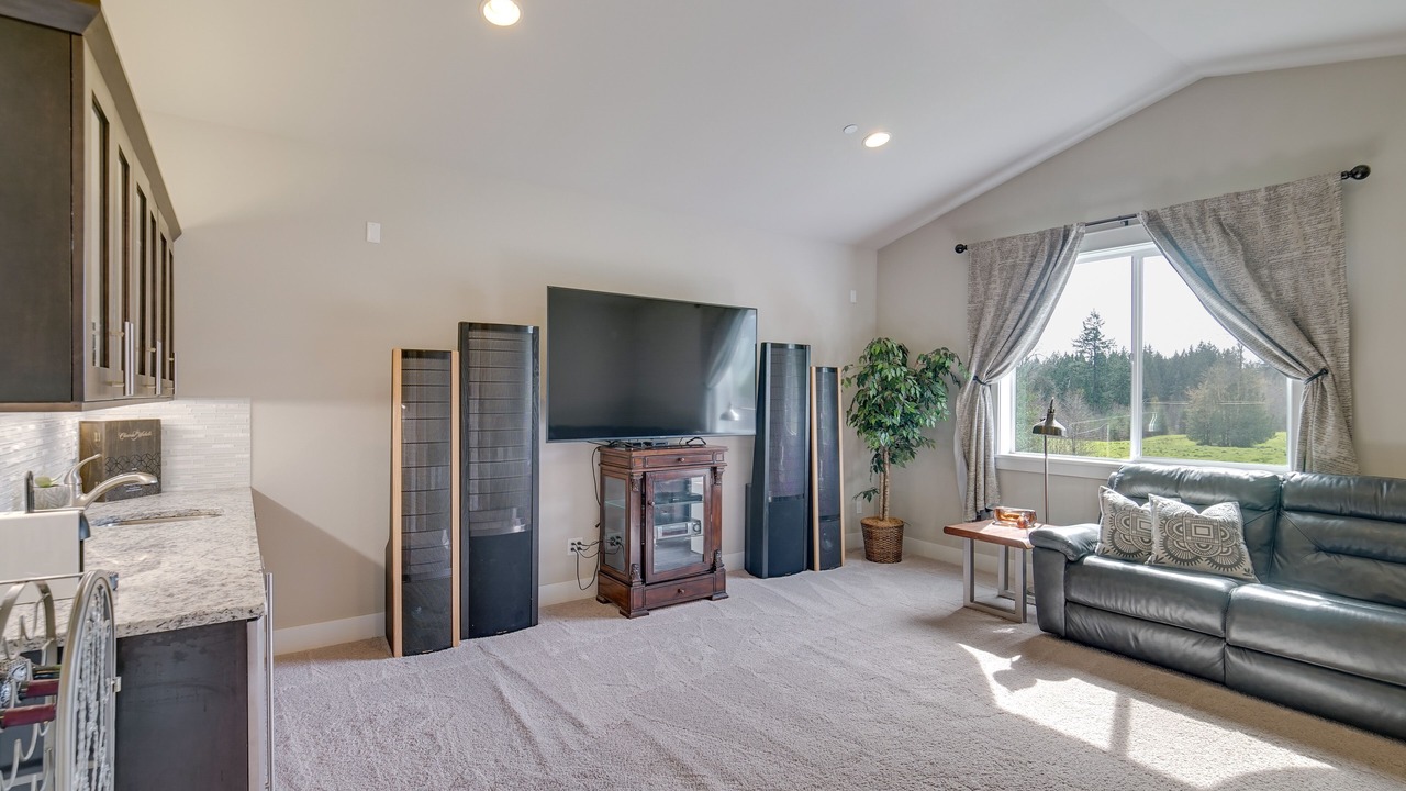 Photo of Bedroom in Lake Marcel-Stillwater