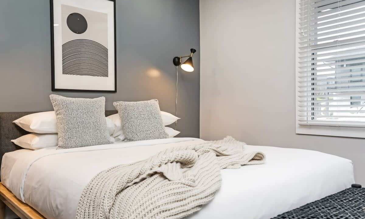 Photo of Bedroom in Salemtown