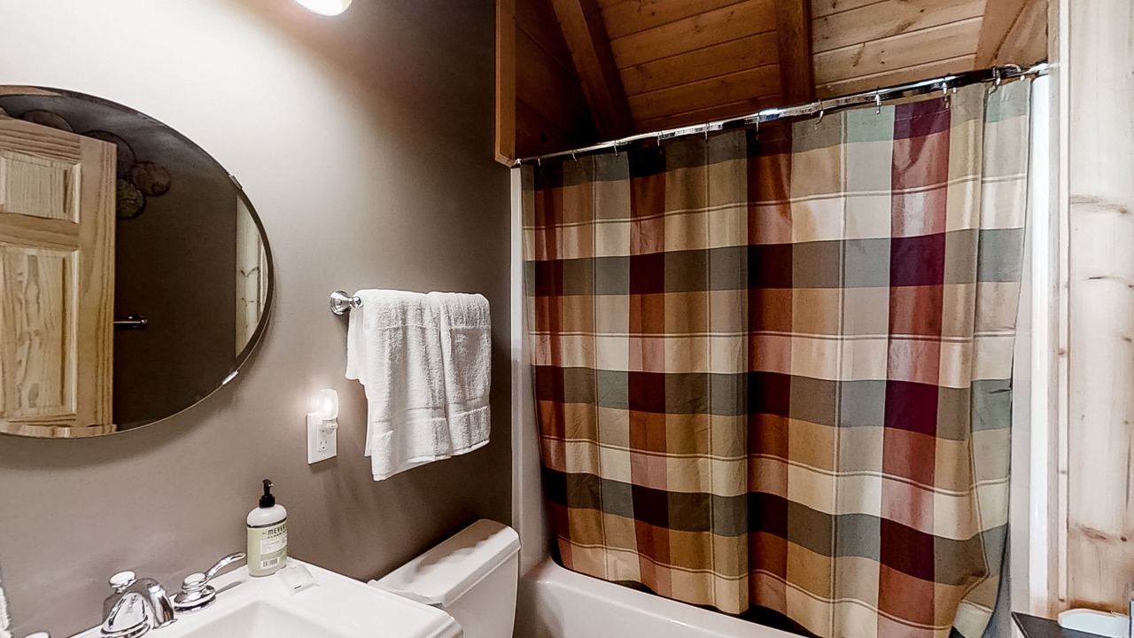 Photo of Bathroom in Tazewell