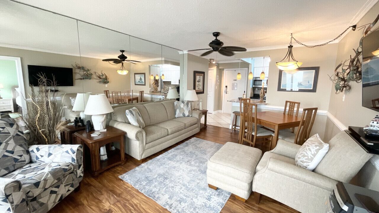 Photo of Livingroom in Northeast Virginia Beach