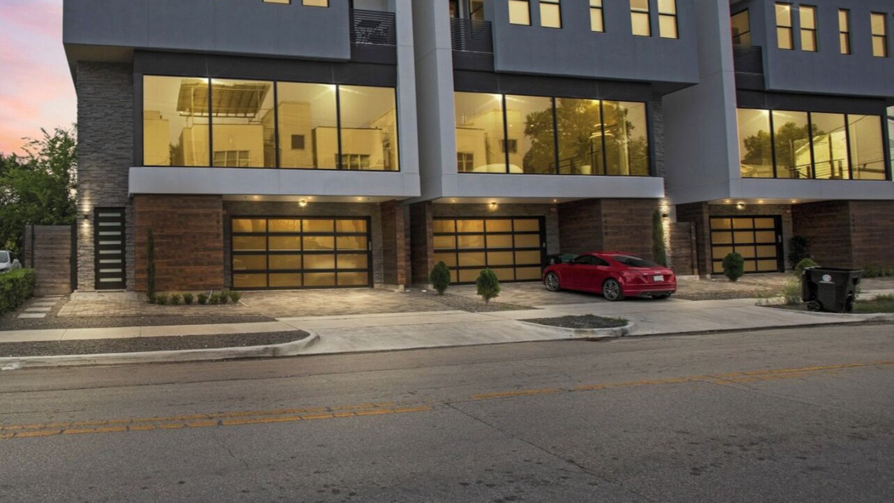 Photo of Outdoor in Neartown