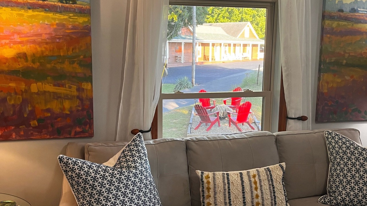 Photo of Livingroom in Scottsville