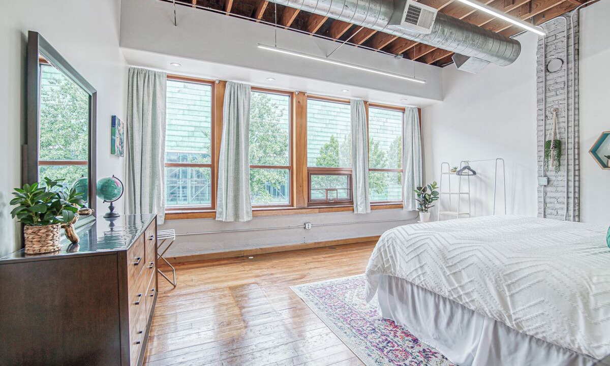 Photo of Bedroom in Crossroads Arts District