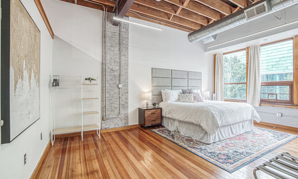 Photo of Bedroom in Crossroads Arts District