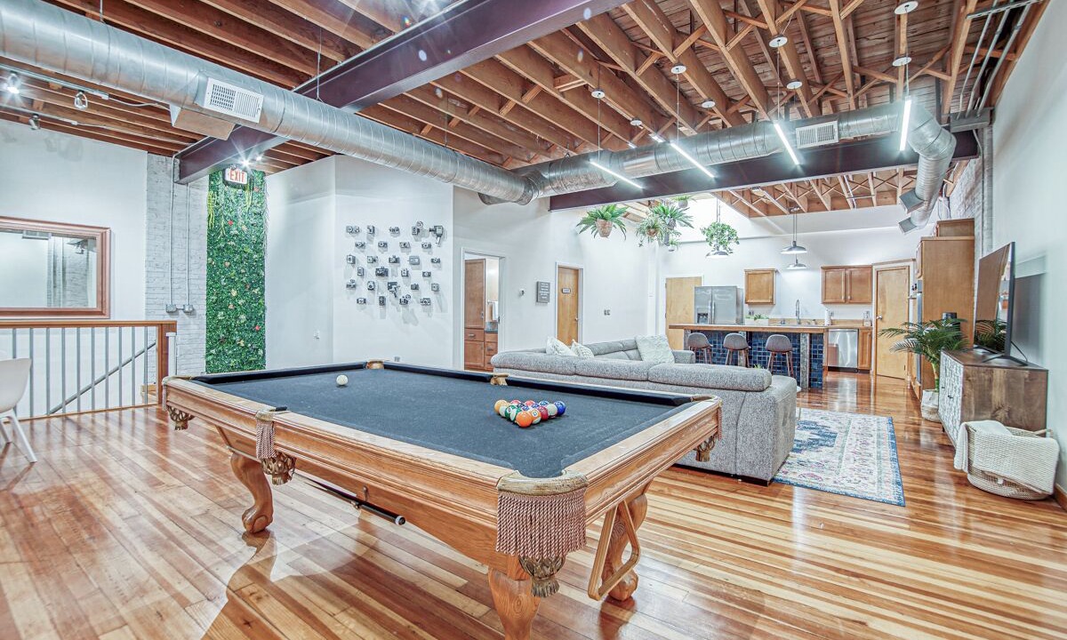 Photo of Bedroom in Crossroads Arts District