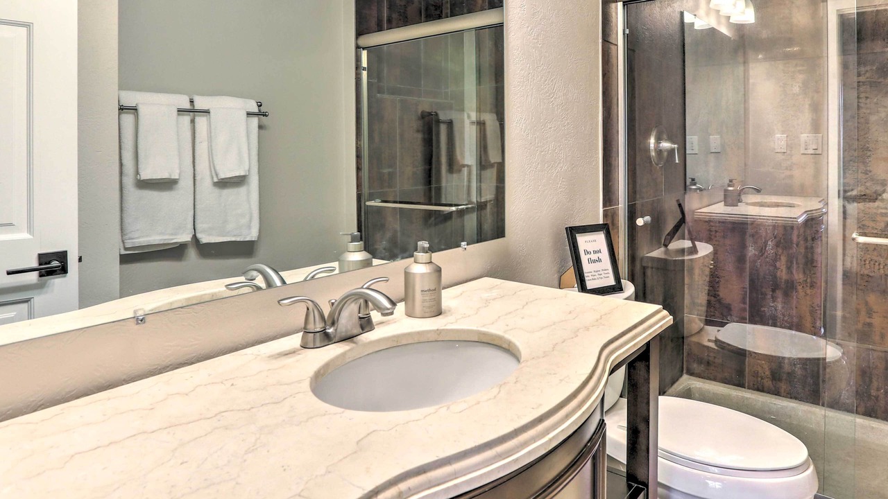 Photo of Bathroom in Evergreen Meadows