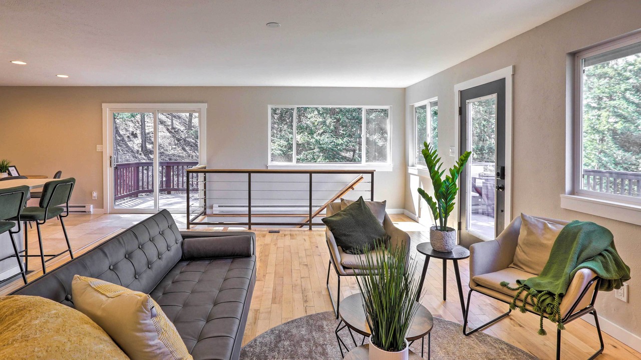 Photo of Bedroom in Evergreen Meadows