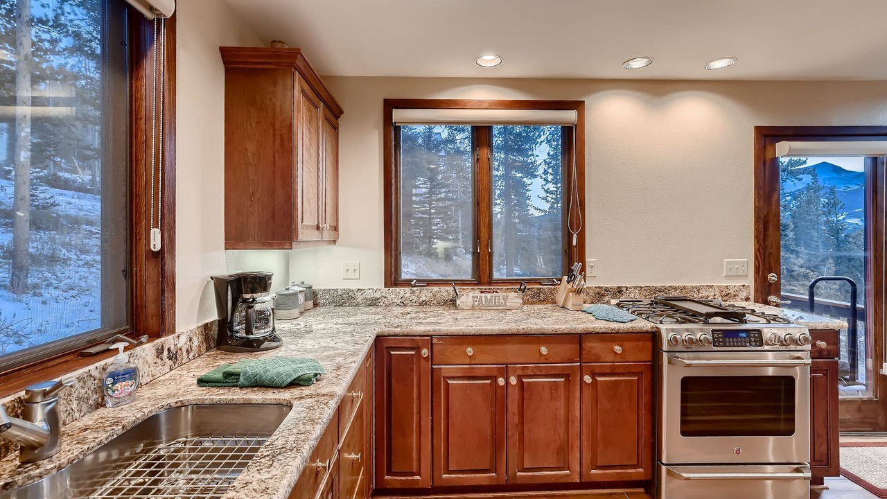 Photo of Kitchen in Forest Hills