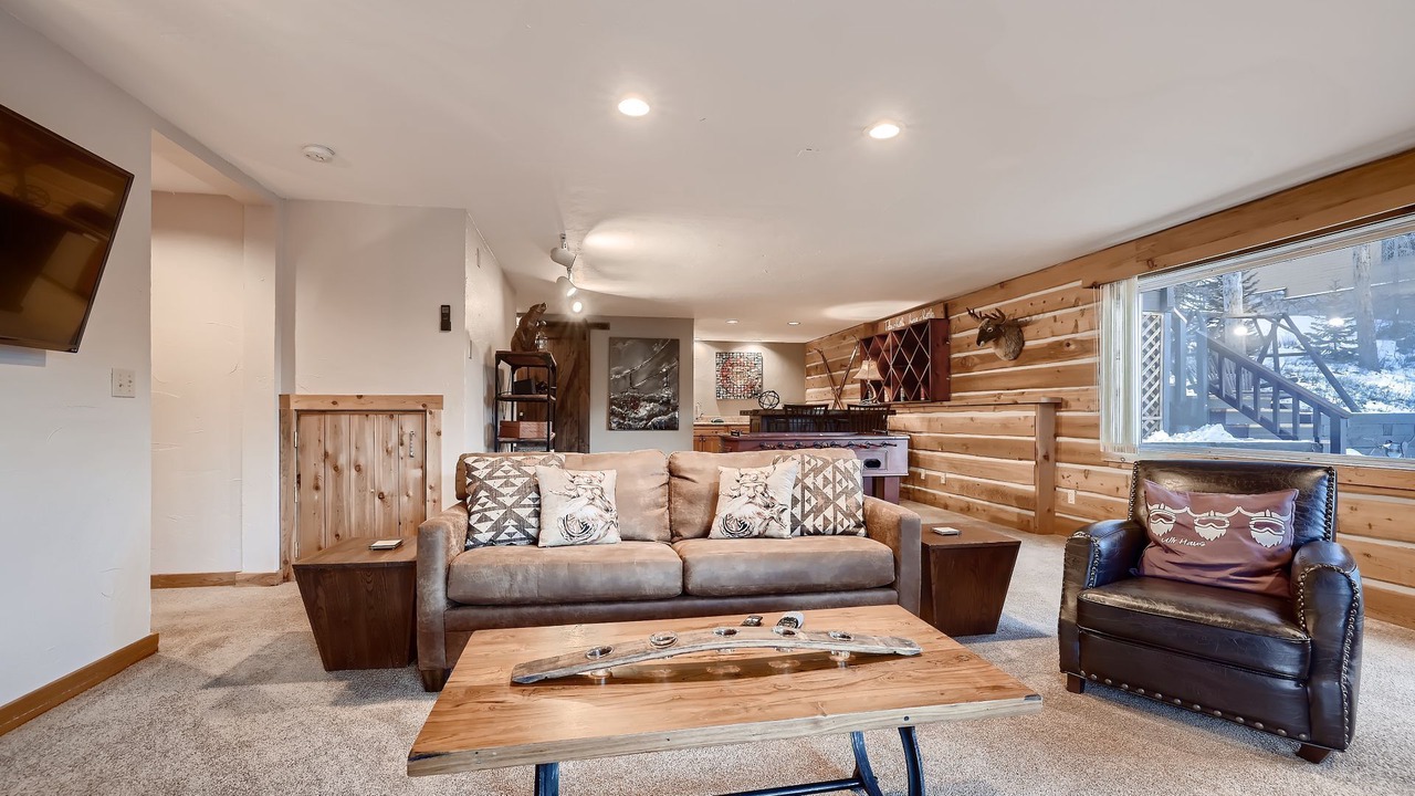 Photo of Livingroom in Forest Hills