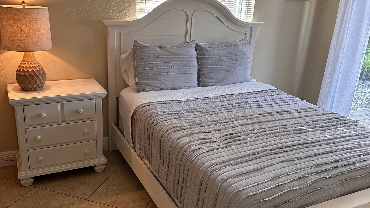 Photo of Bedroom in Naples Park