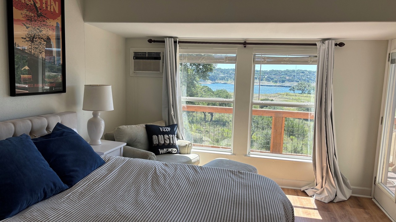 Photo of Bedroom in Comanche Point At Point Venture