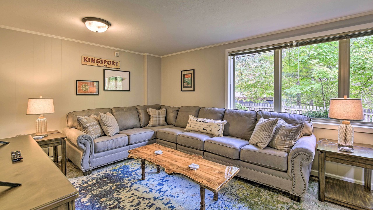 Photo of Livingroom in Kingsport