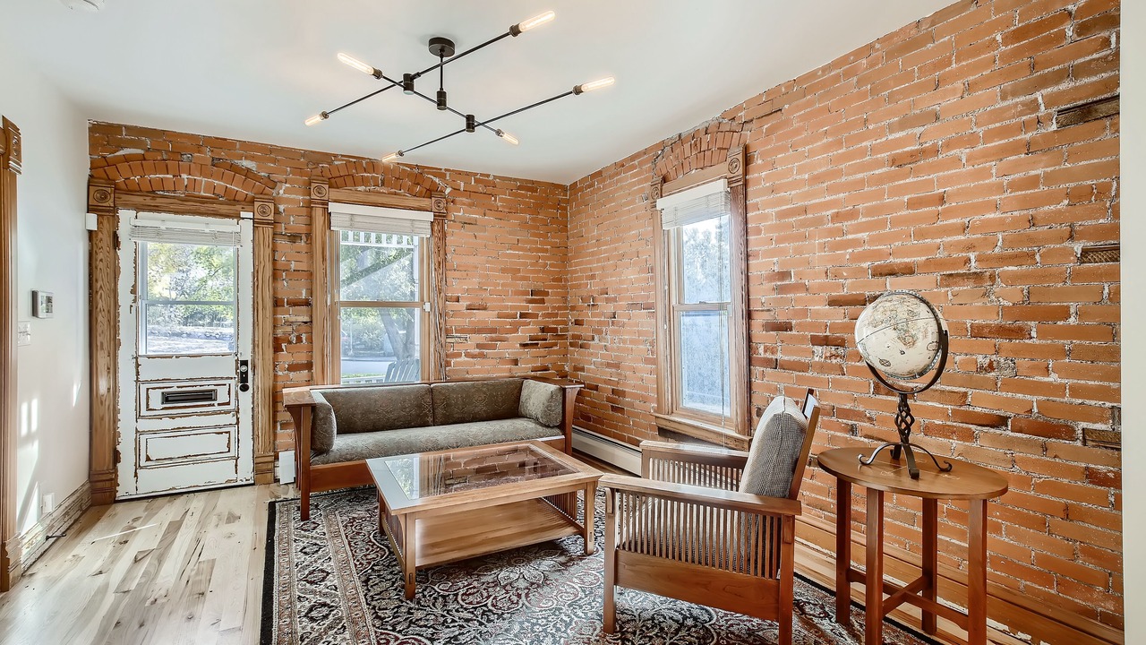 Photo of Livingroom in Downtown