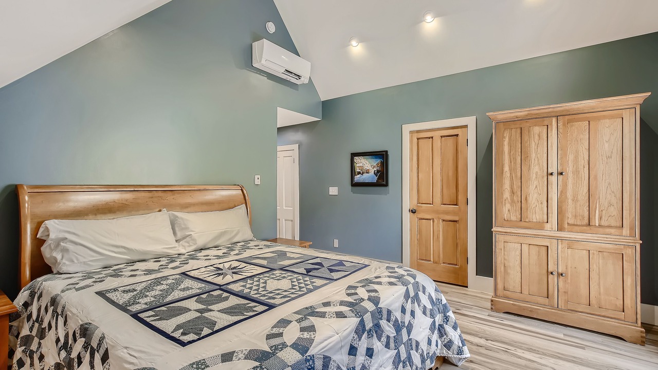 Photo of Bedroom in Downtown
