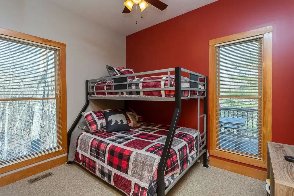 Photo of Bedroom in Massanutten