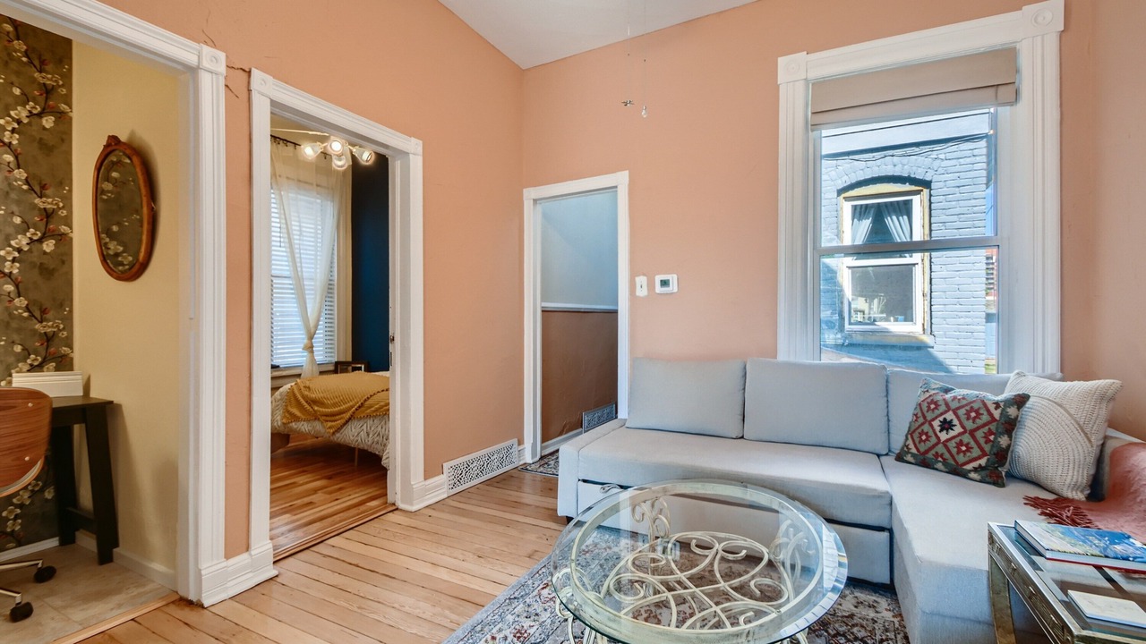 Photo of Livingroom in Lincoln Park