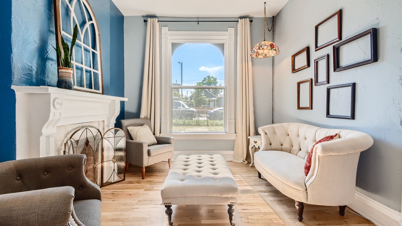 Photo of Livingroom in Lincoln Park