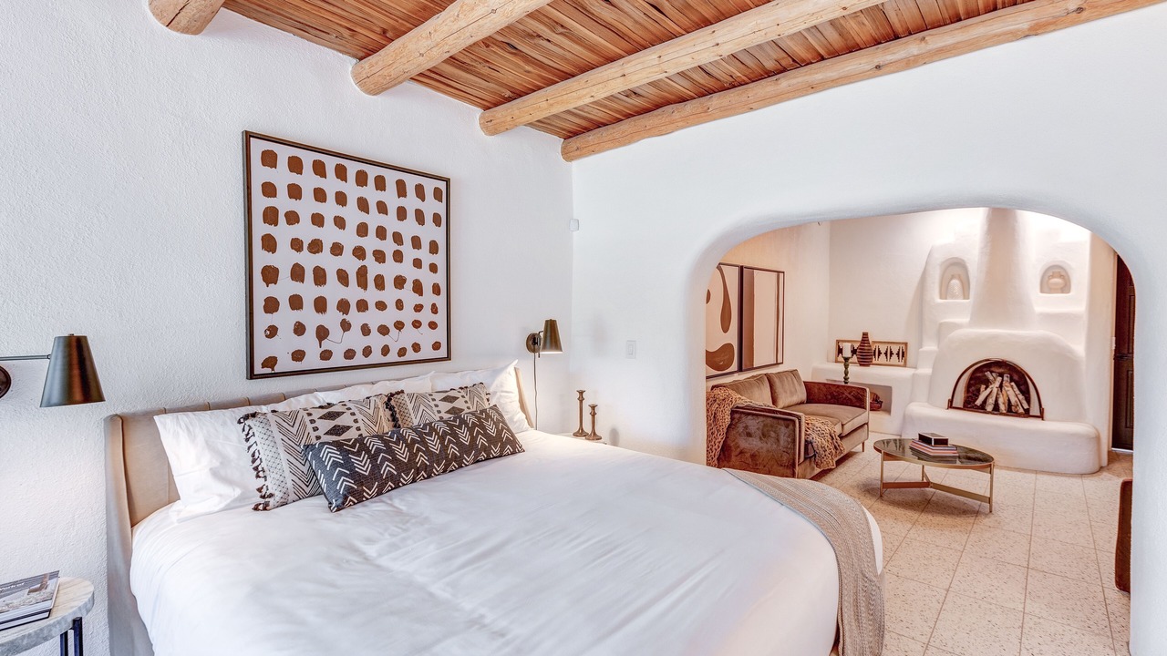 Photo of Livingroom in Taos