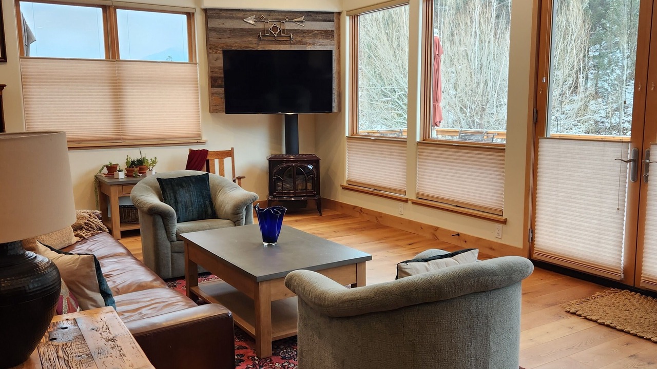 Photo of Livingroom in Jamestown