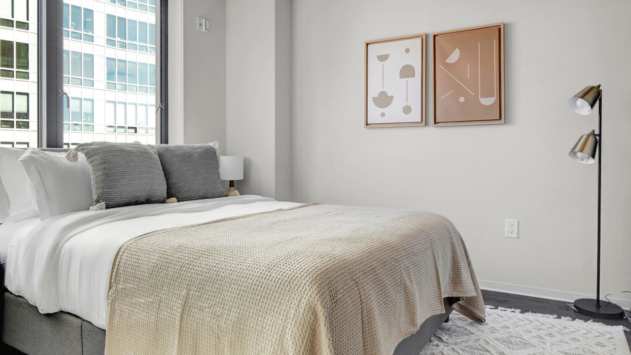 Photo of Bedroom in Theatre District