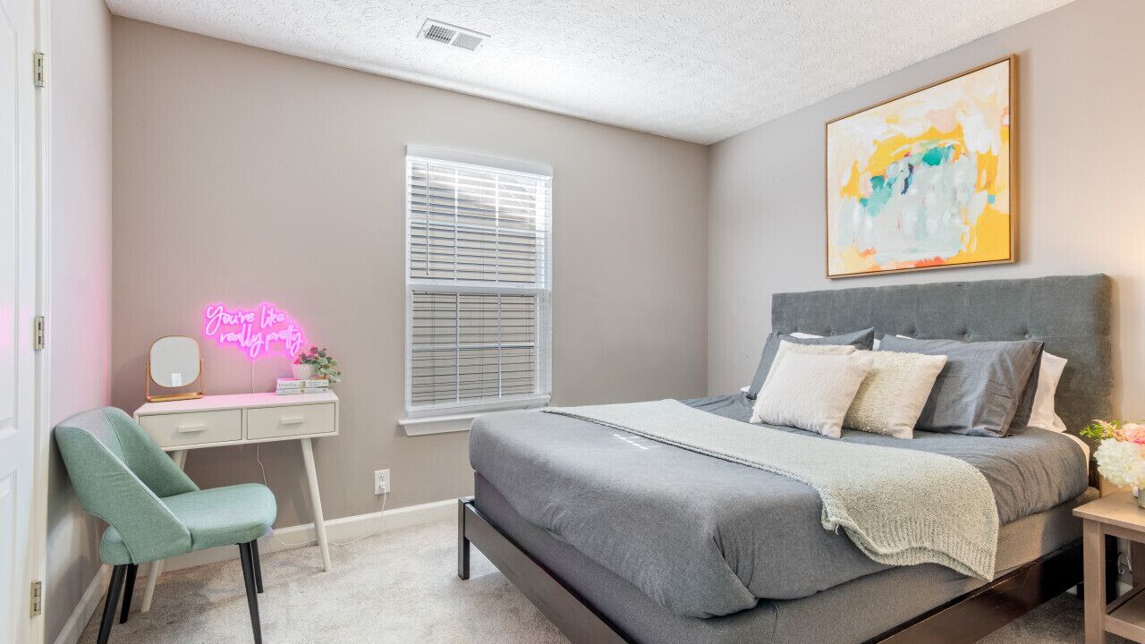 Photo of Bedroom in Hurwood Heights