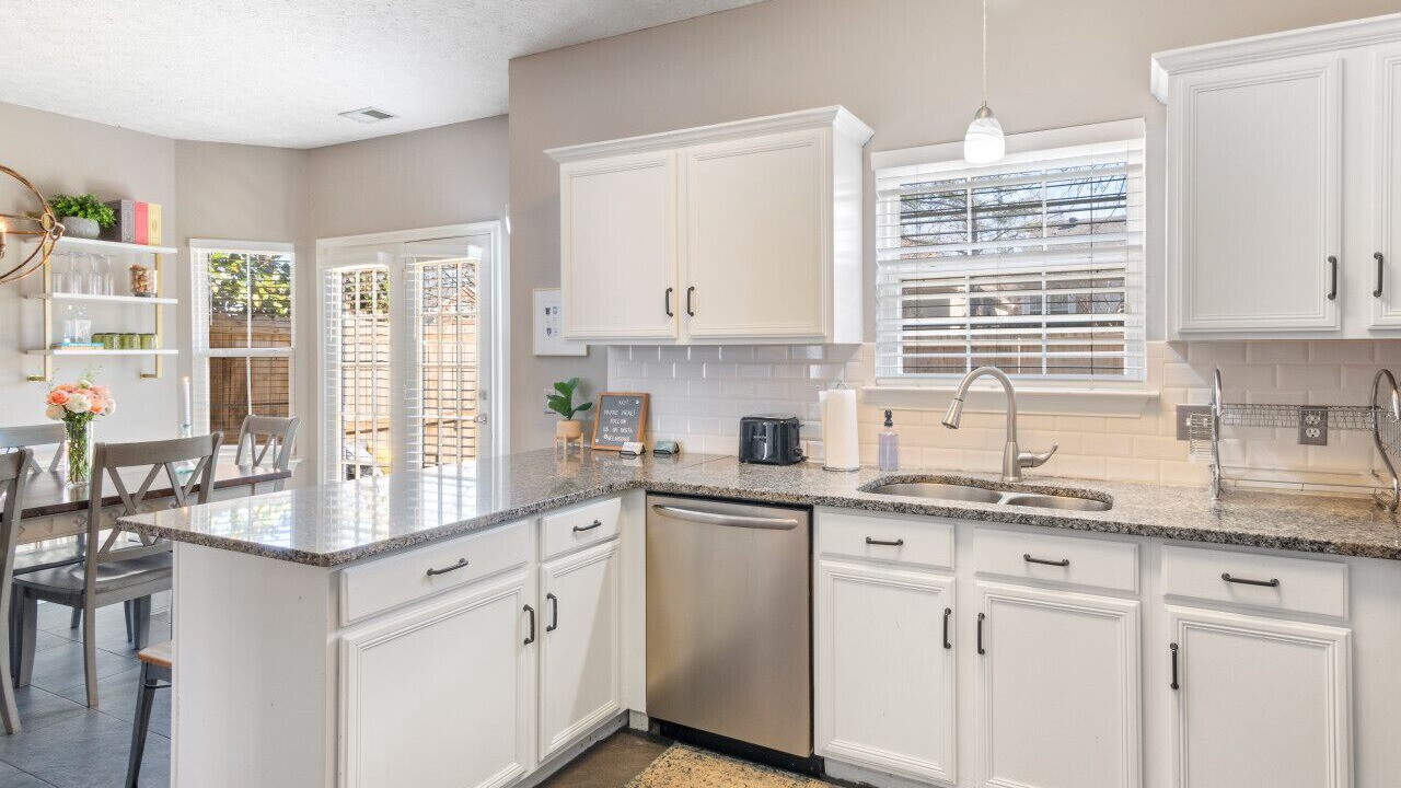 Photo of Kitchen in Hurwood Heights