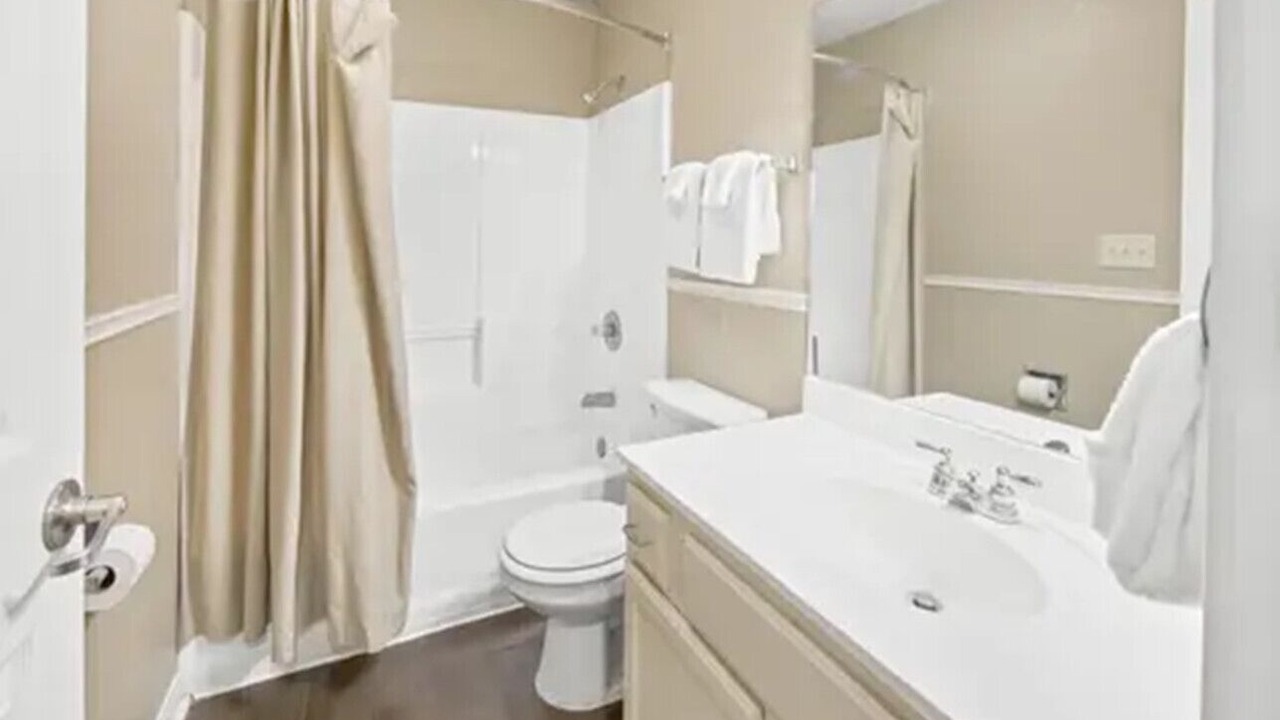 Photo of Bathroom in Canyon Lake
