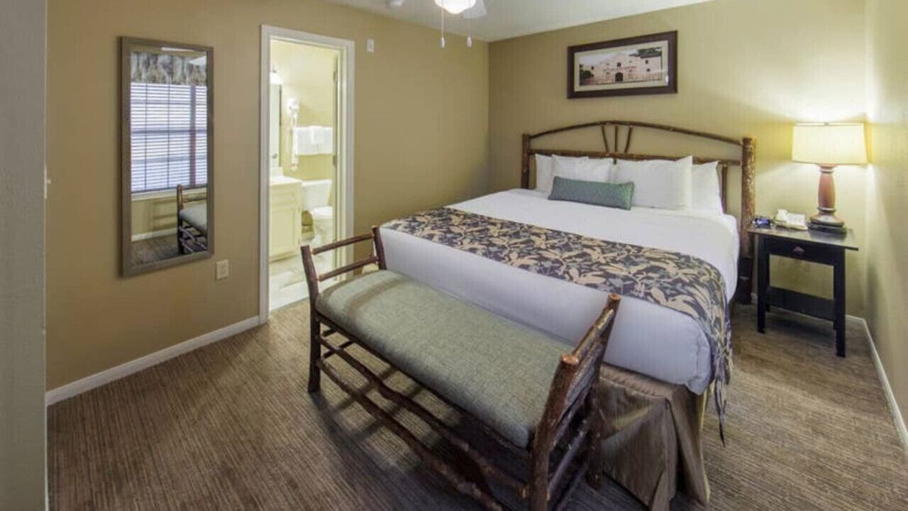 Photo of Bedroom in Canyon Lake