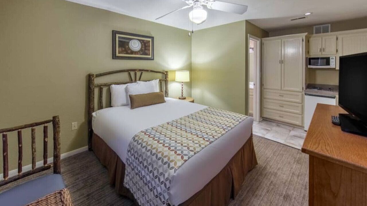 Photo of Bedroom in Canyon Lake