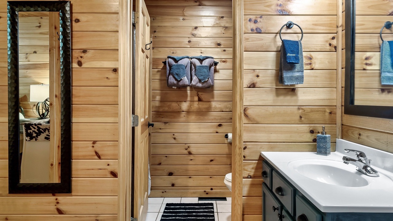 Photo of Bathroom in Pigeon Forge